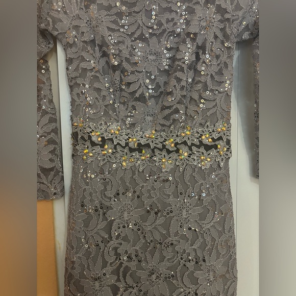 Gown Dress with rhinestones - Picture 5 of 7